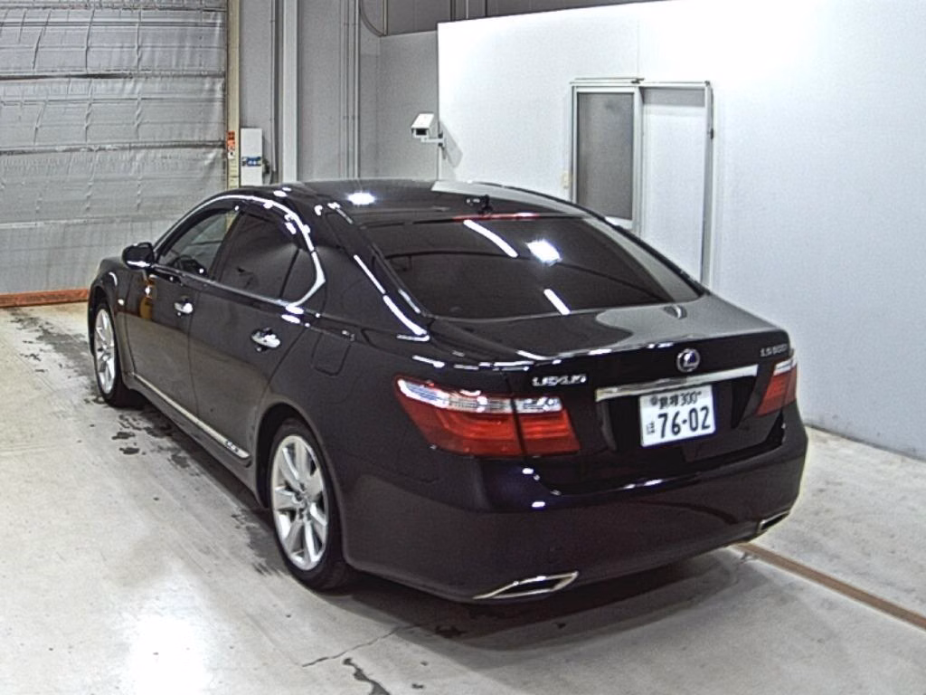 LEXUS LS600H