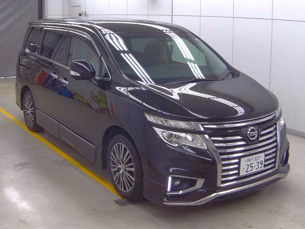 NISSAN ELGRAND