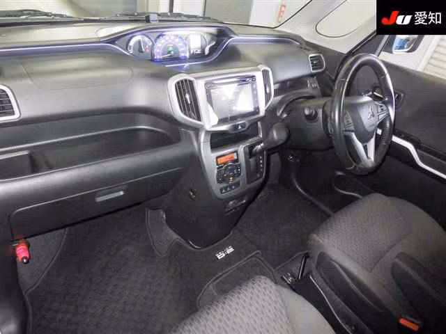 MITSUBISHI DELICA D:2