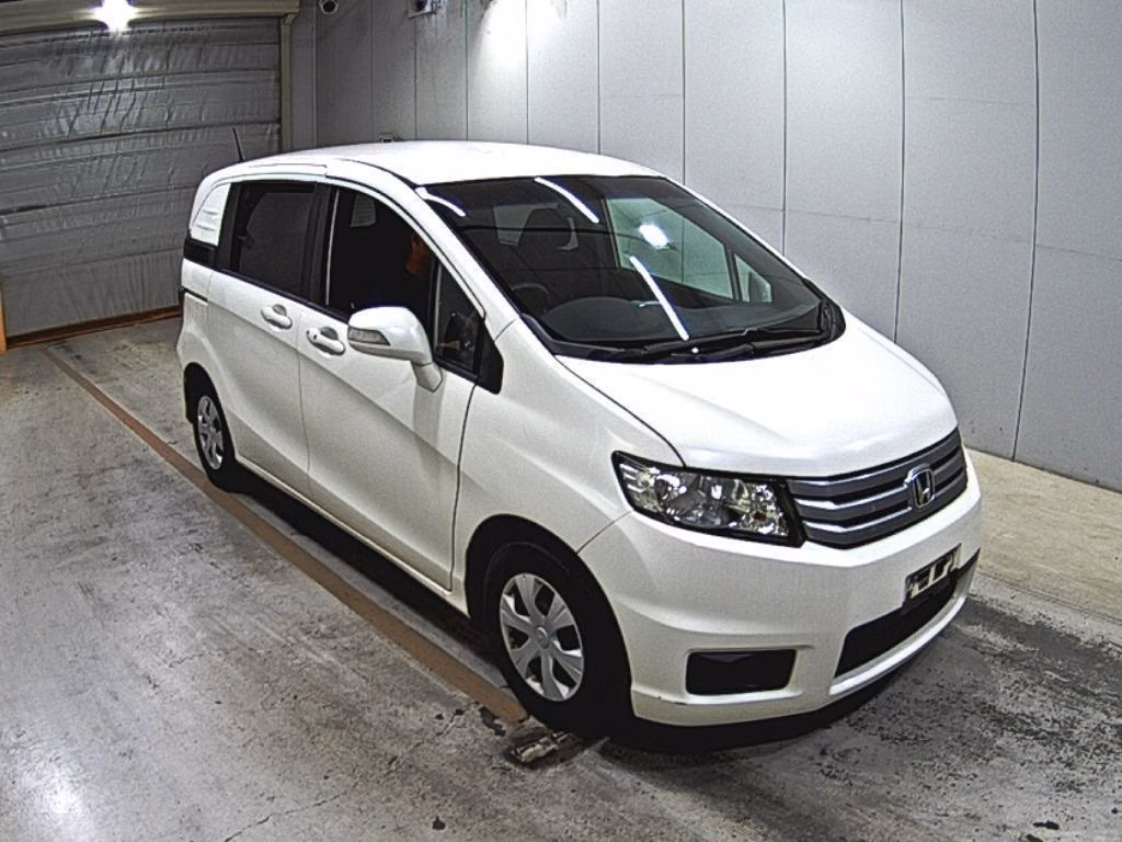 HONDA FREED SPIKE