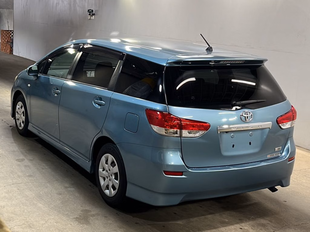 TOYOTA WISH