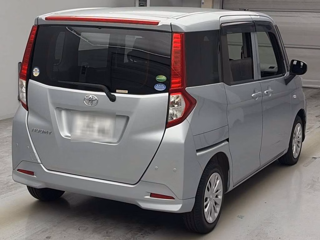 TOYOTA ROOMY