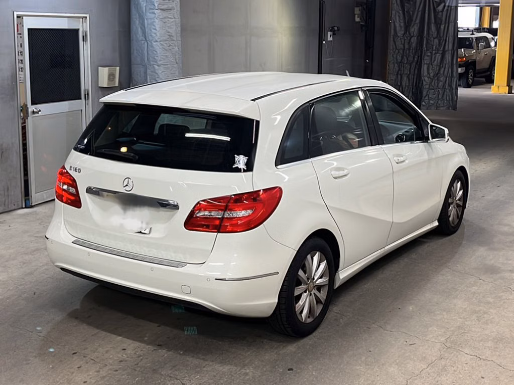 MERCEDES-BENZ B-CLASS