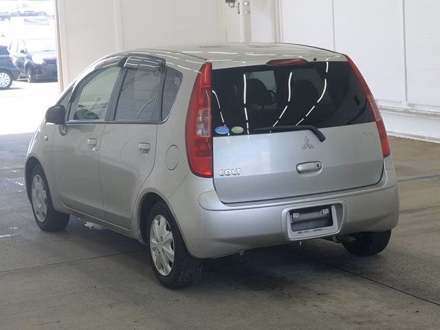 MITSUBISHI COLT