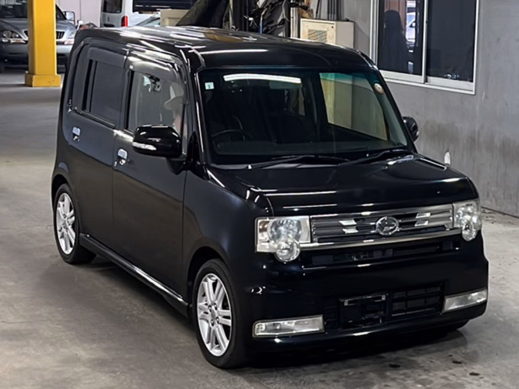 DAIHATSU MOVE CONTE