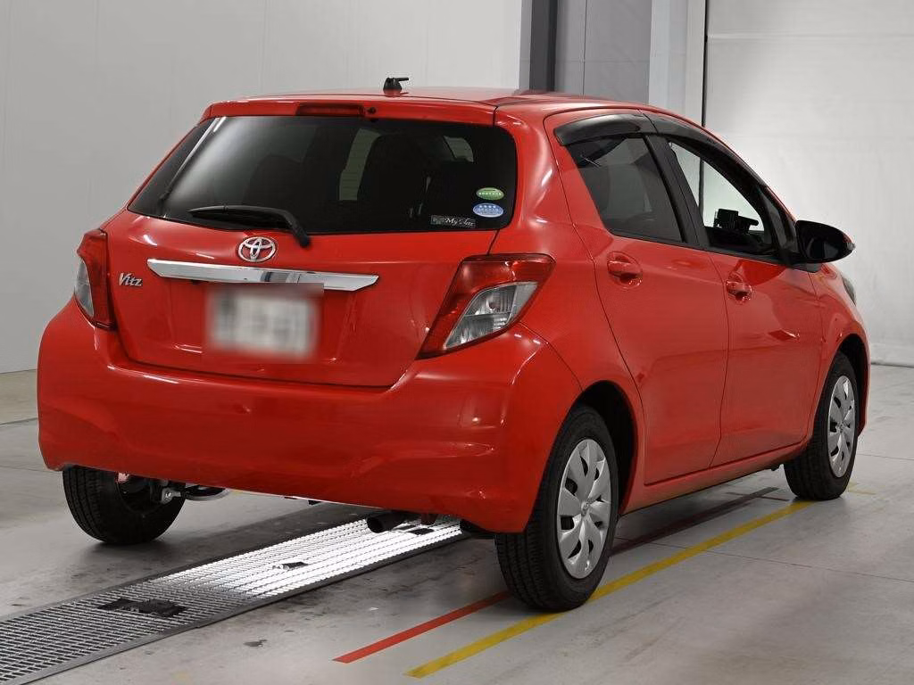 TOYOTA VITZ