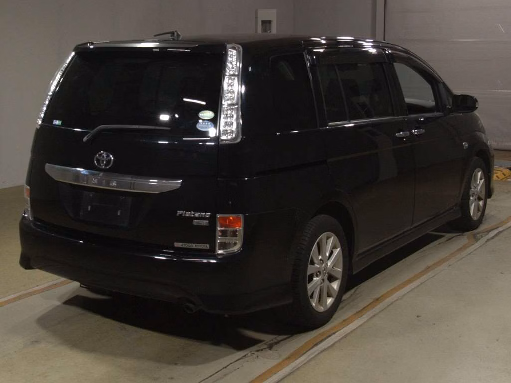 TOYOTA ISIS