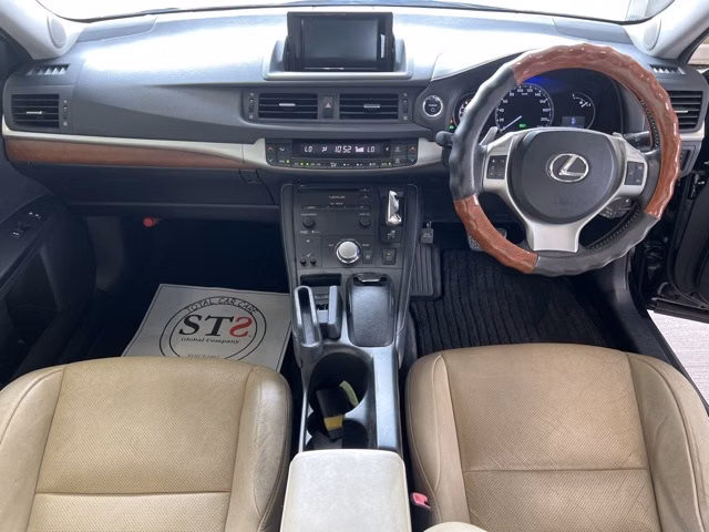 LEXUS CT200H