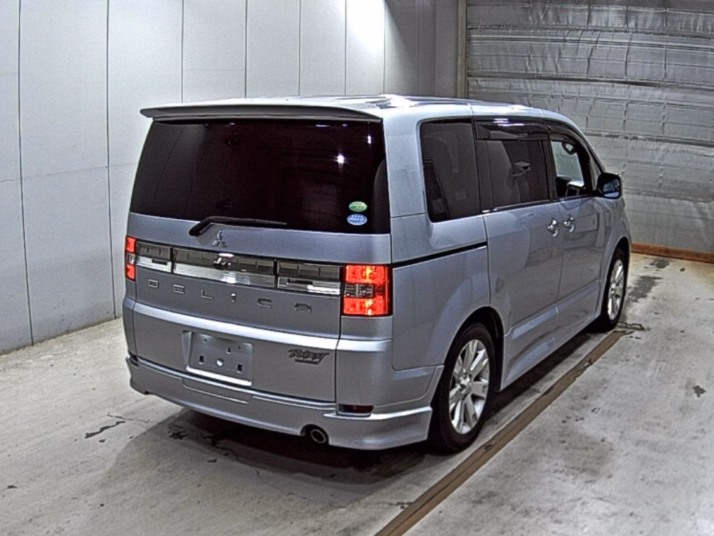 MITSUBISHI DELICA D:5