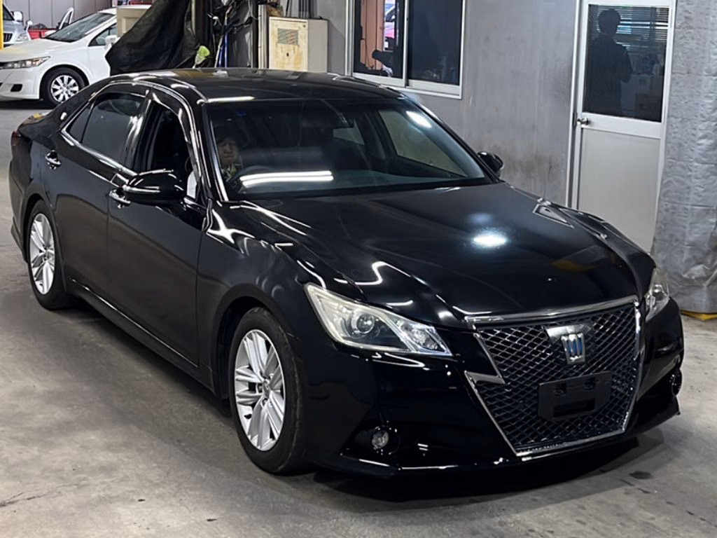 TOYOTA CROWN