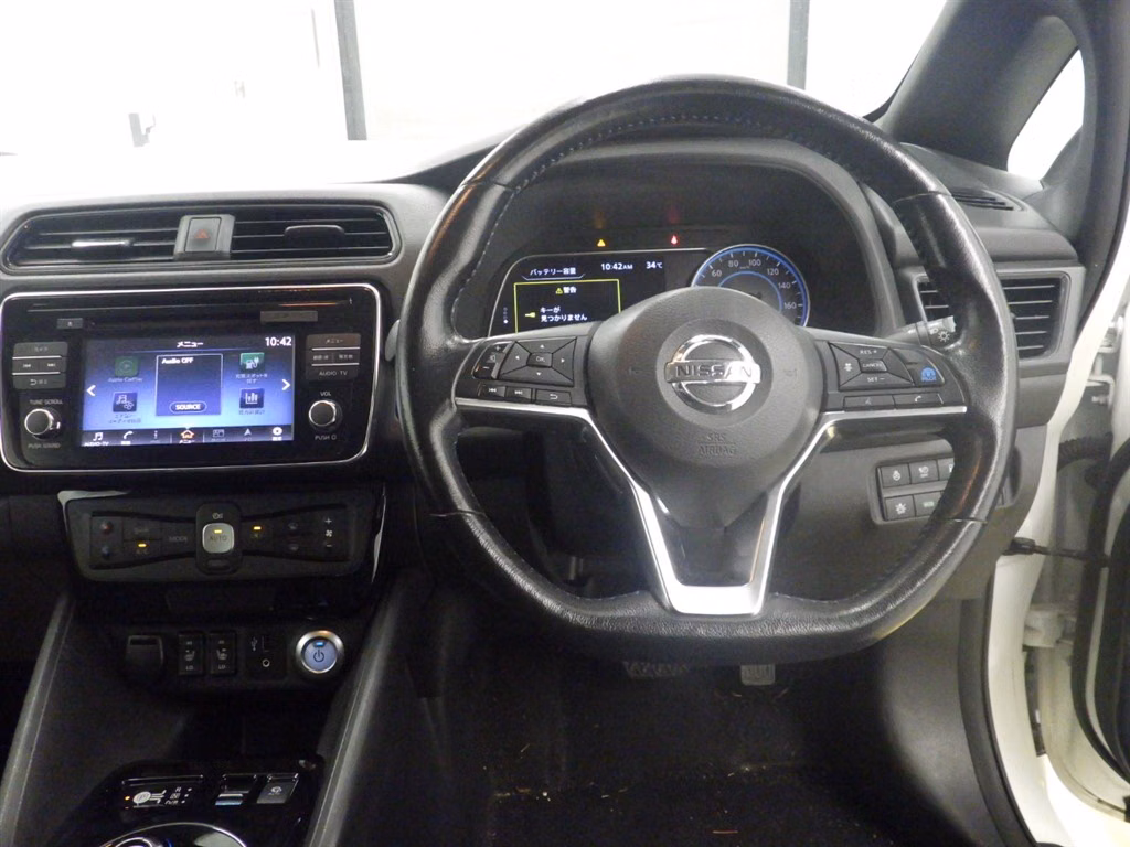 NISSAN LEAF