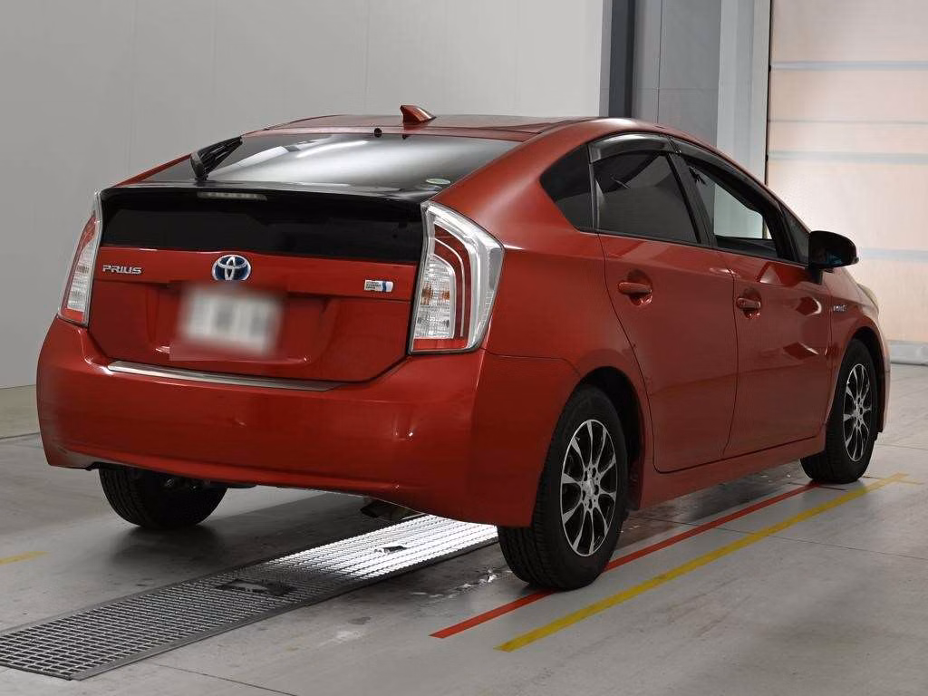 TOYOTA PRIUS