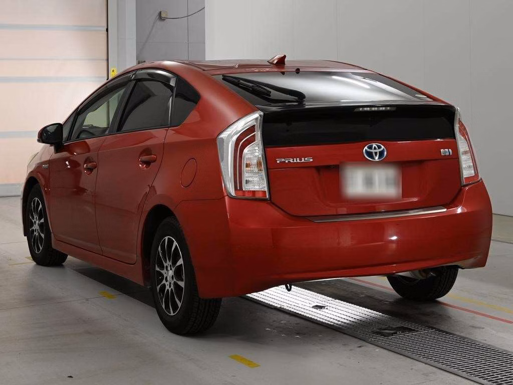 TOYOTA PRIUS