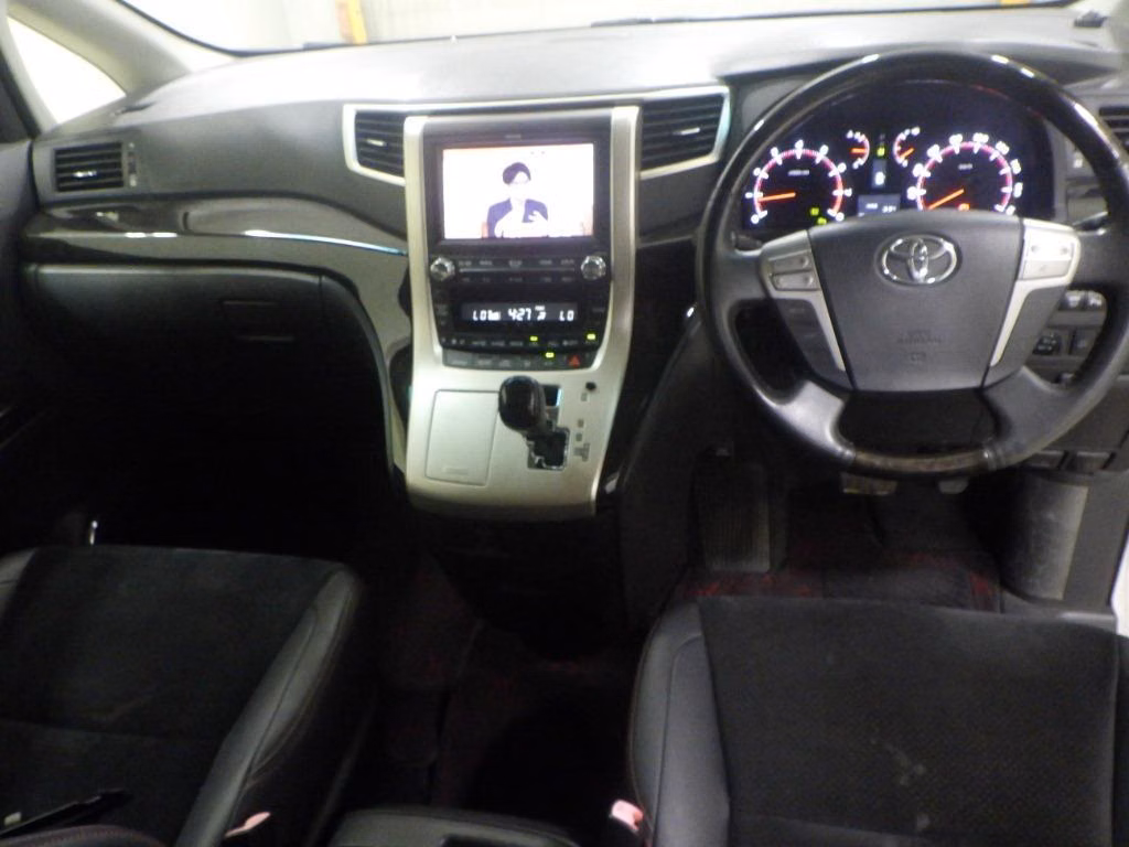 TOYOTA VELLFIRE
