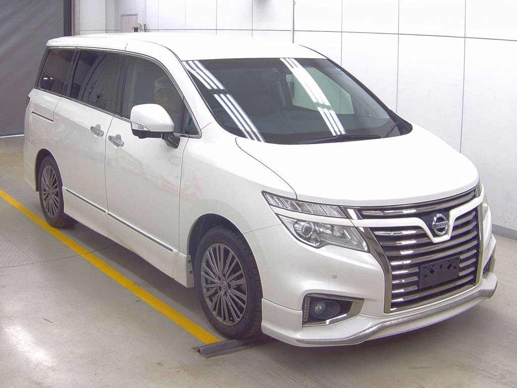 NISSAN ELGRAND