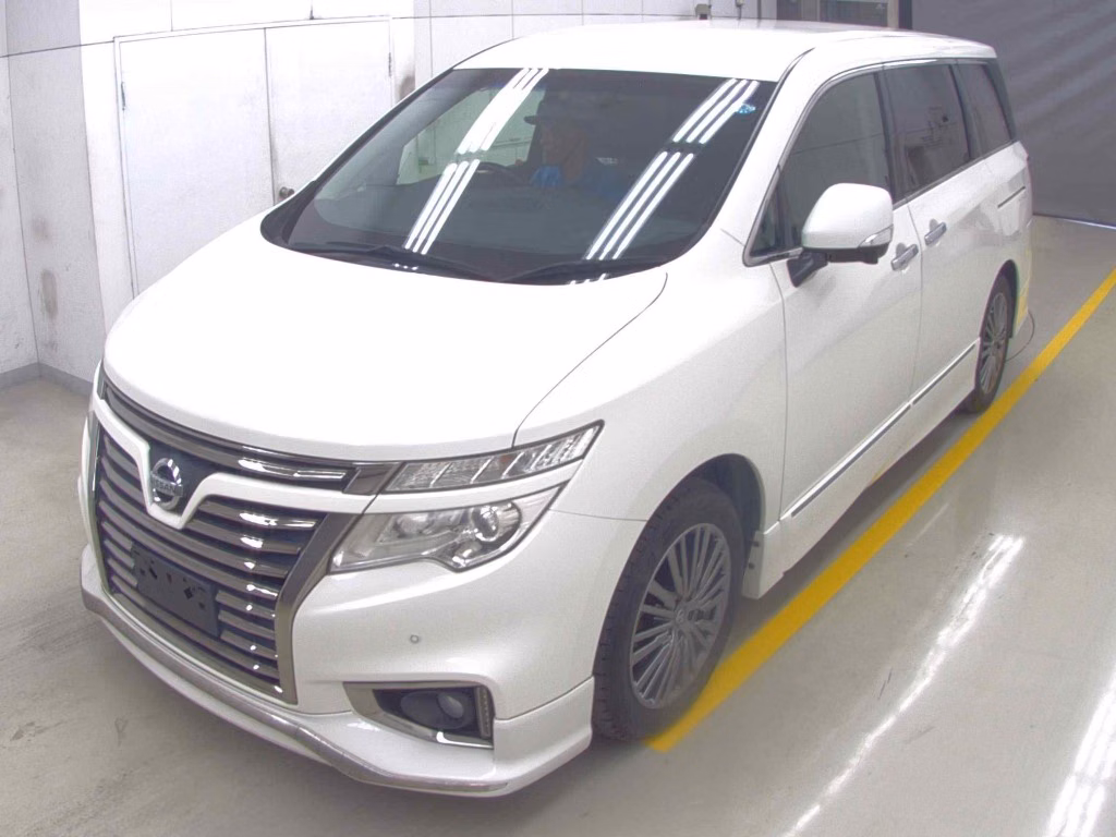 NISSAN ELGRAND