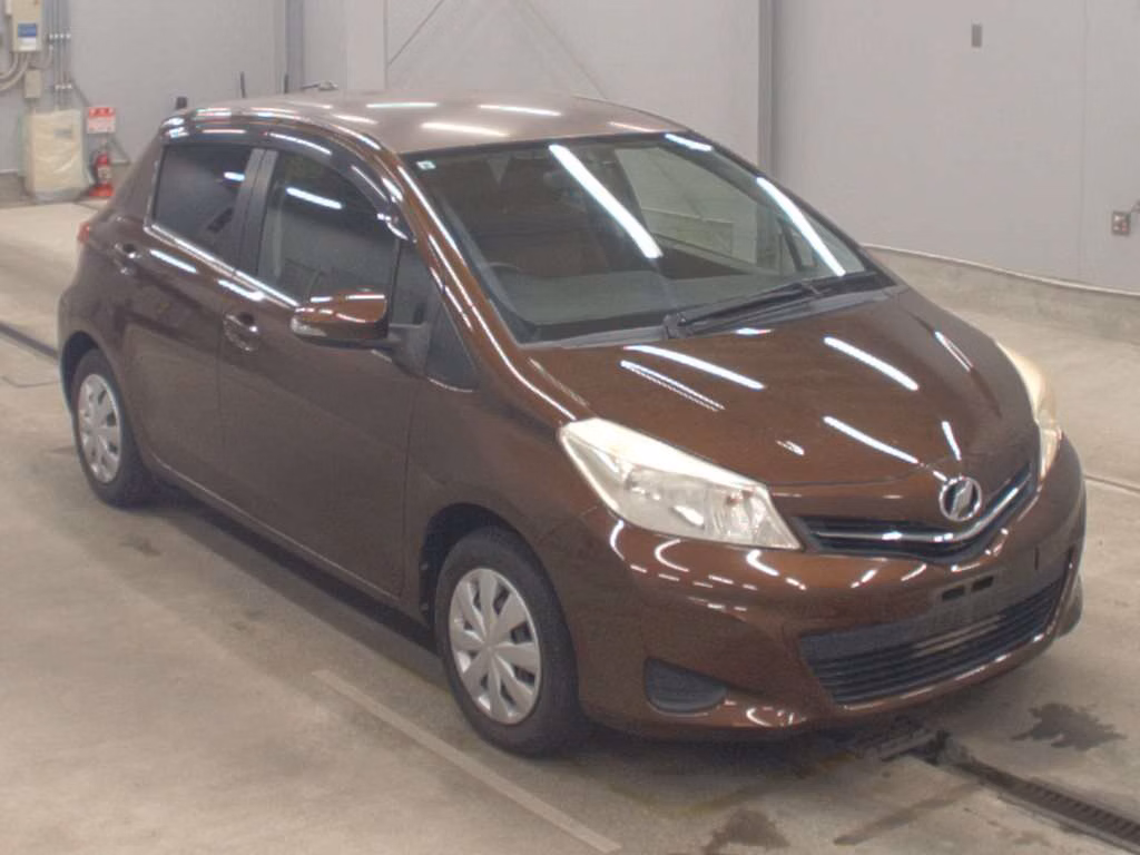 TOYOTA VITZ