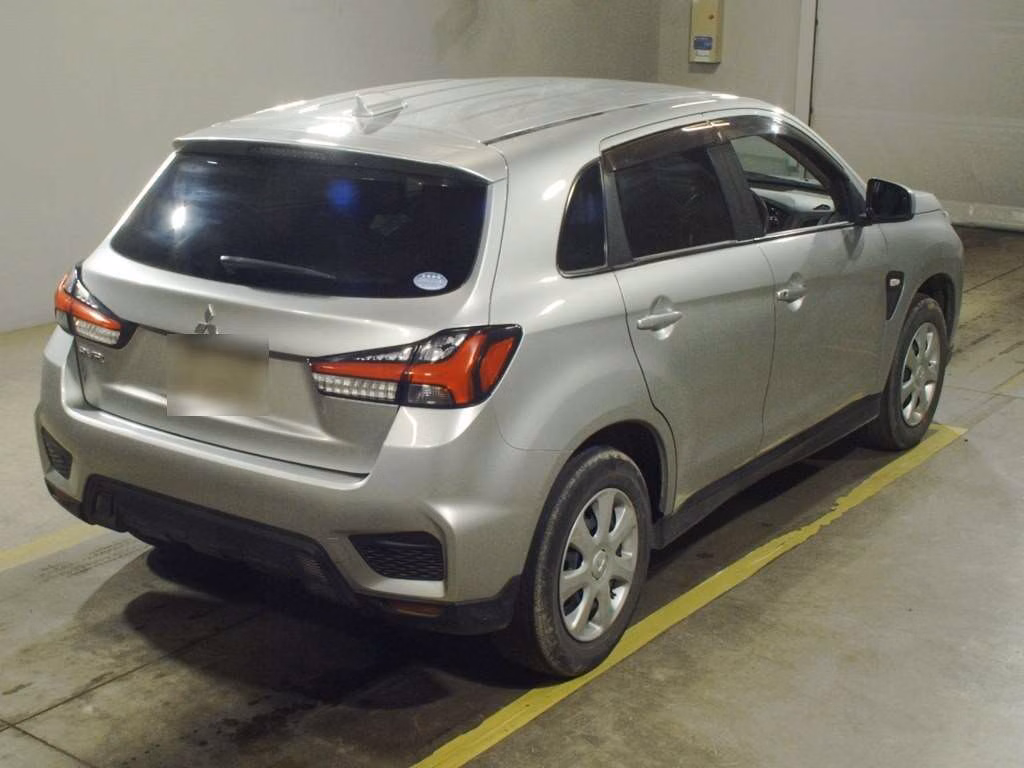MITSUBISHI RVR