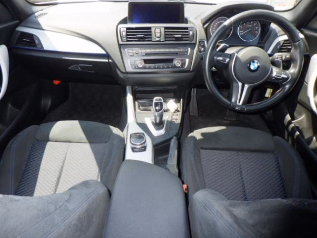 BMW 1-SERIES