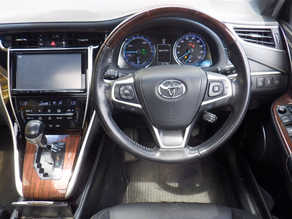 TOYOTA HARRIER