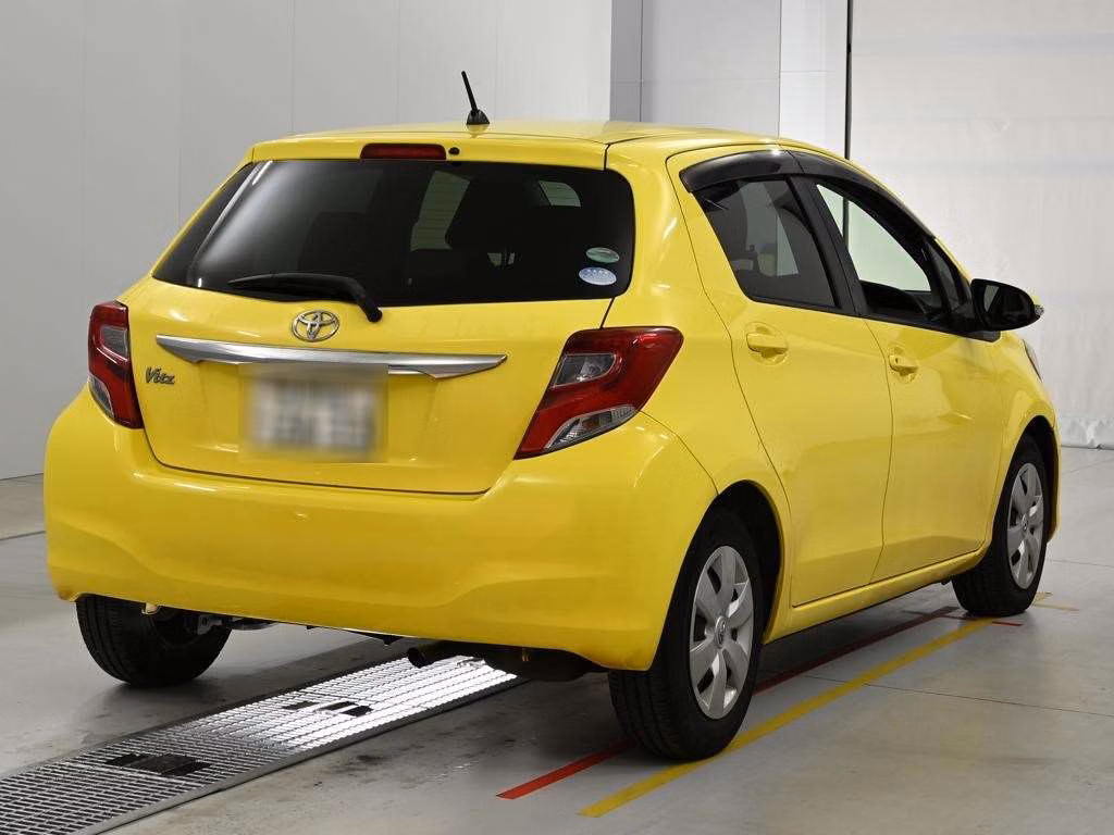 TOYOTA VITZ