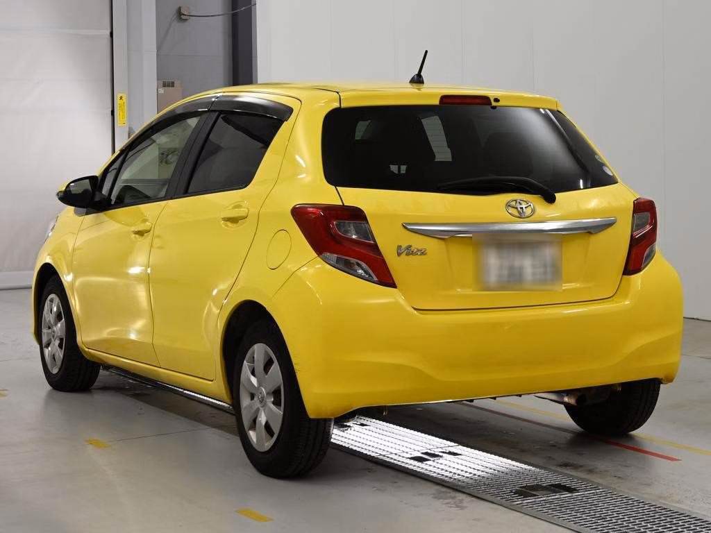 TOYOTA VITZ