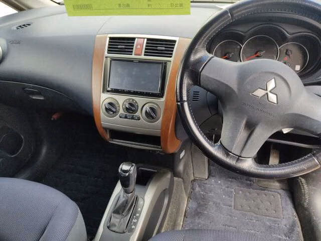 MITSUBISHI COLT PLUS