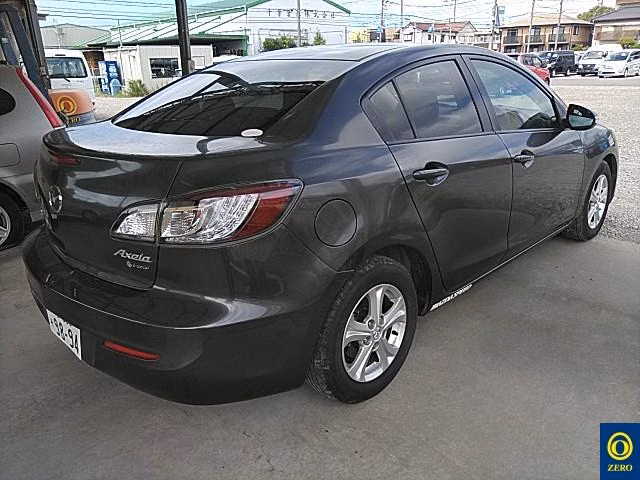 MAZDA AXELA