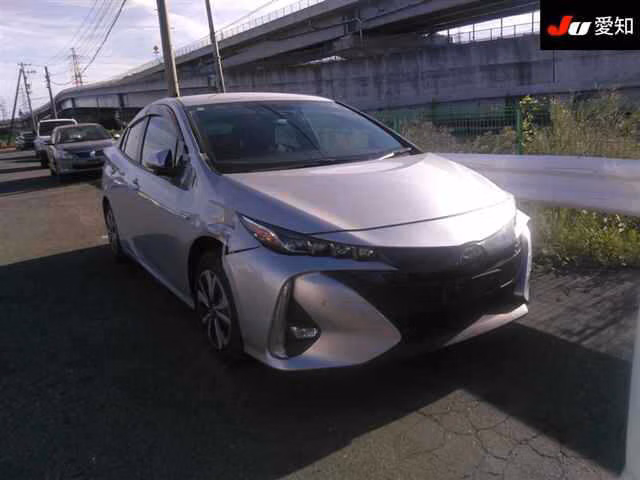 TOYOTA PRIUS PHV