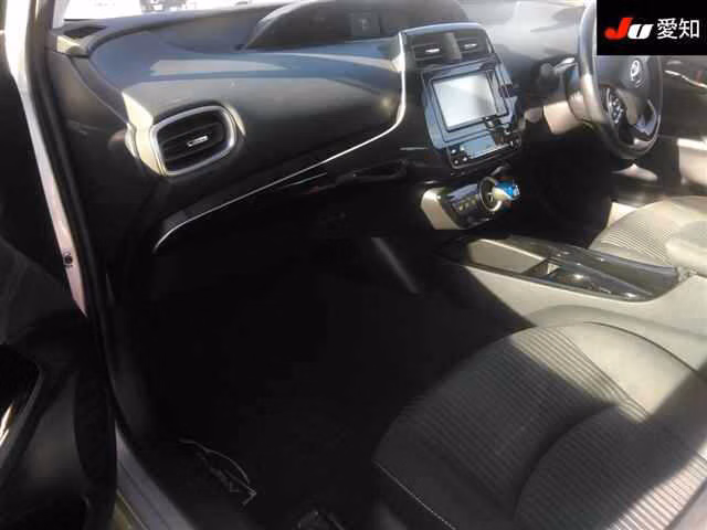 TOYOTA PRIUS PHV