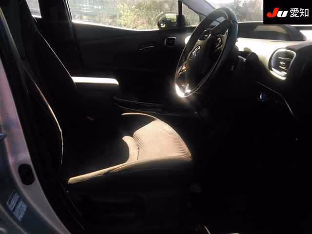 TOYOTA PRIUS PHV