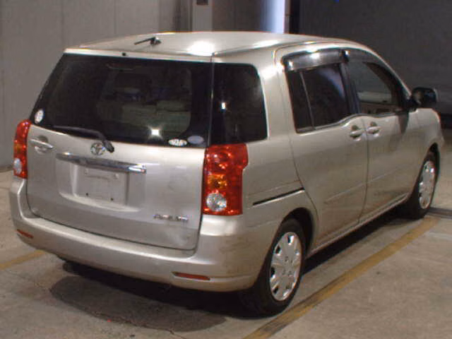 TOYOTA RAUM