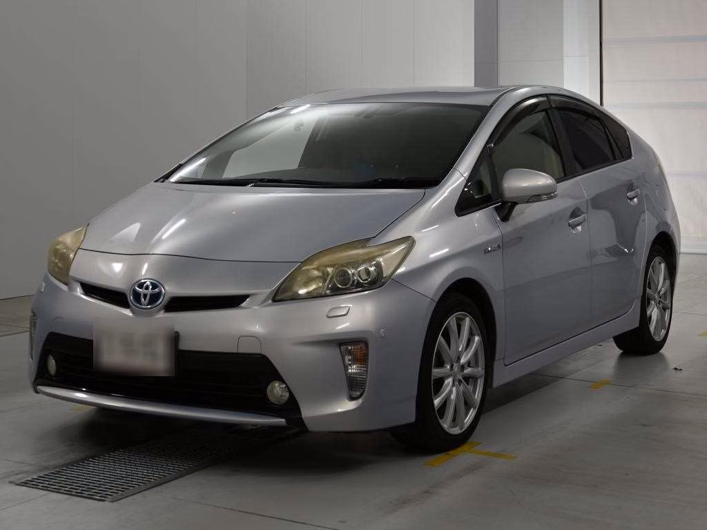 TOYOTA PRIUS