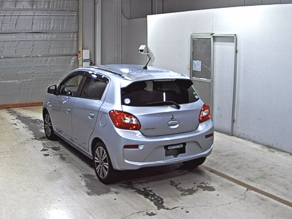 MITSUBISHI MIRAGE