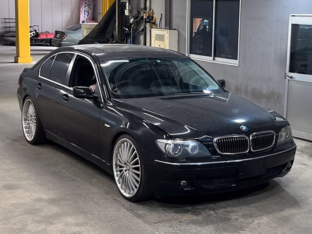 BMW 7-SERIES