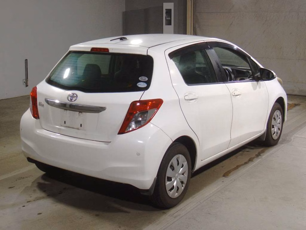 TOYOTA VITZ
