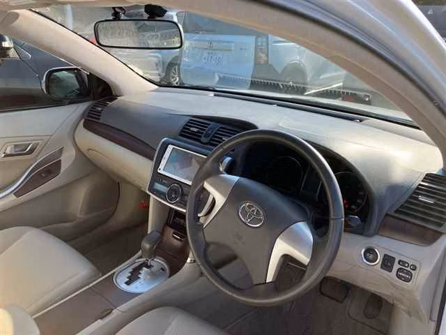 TOYOTA PREMIO