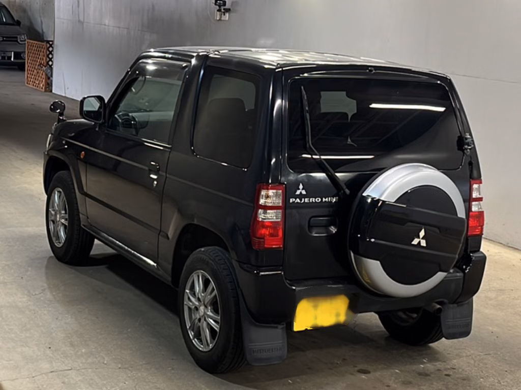 MITSUBISHI PAJERO MINI