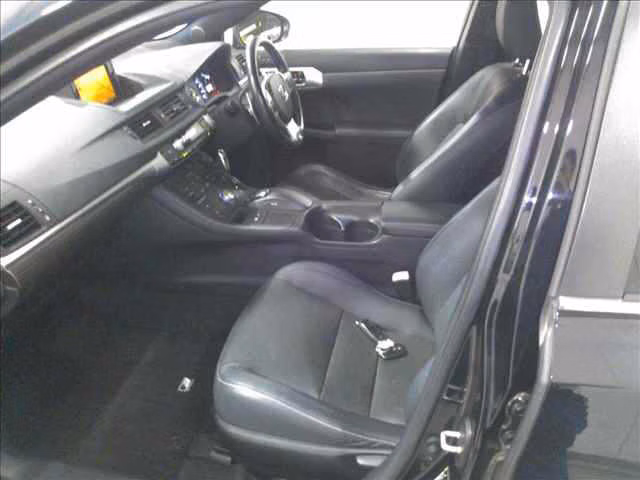LEXUS CT200H