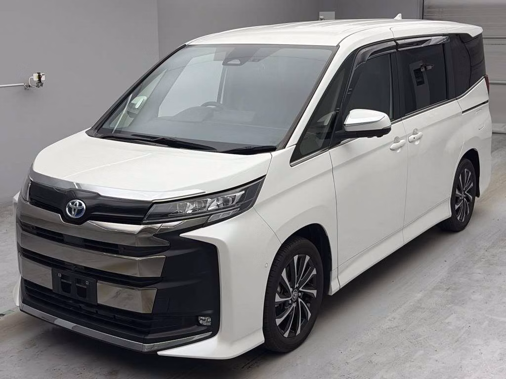 TOYOTA NOAH