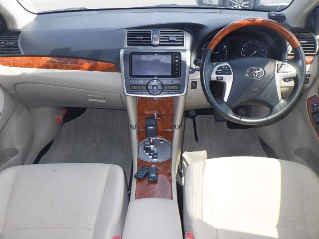 TOYOTA PREMIO
