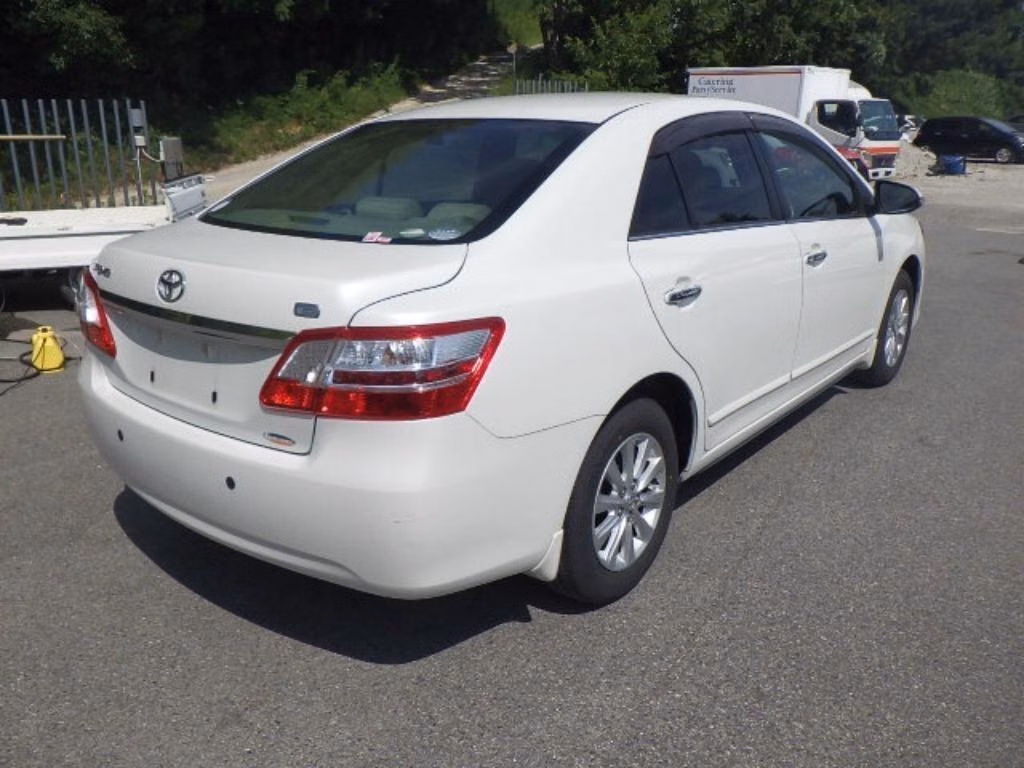TOYOTA PREMIO