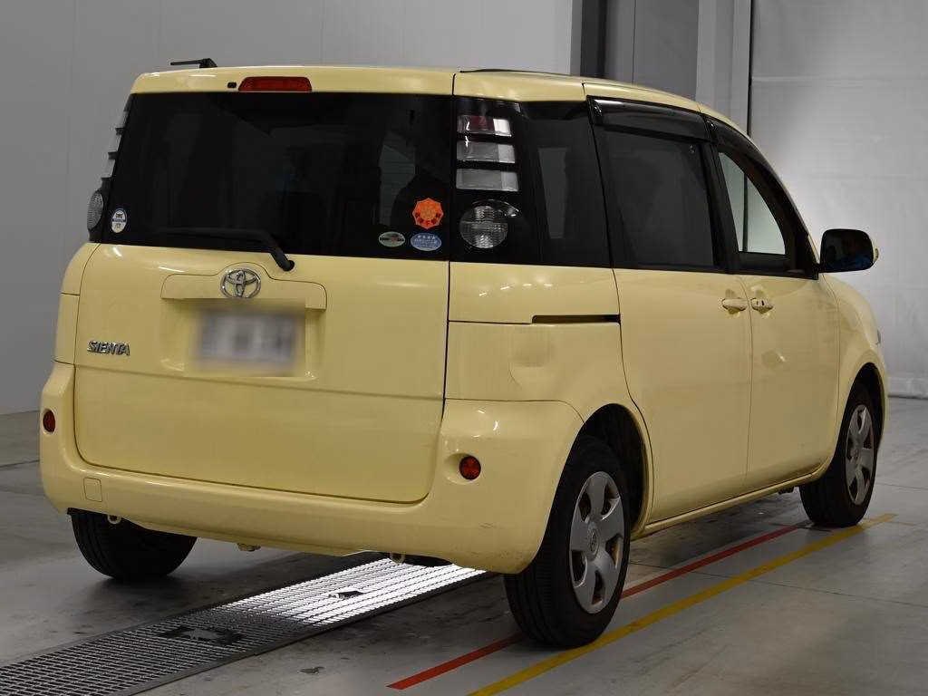 TOYOTA SIENTA
