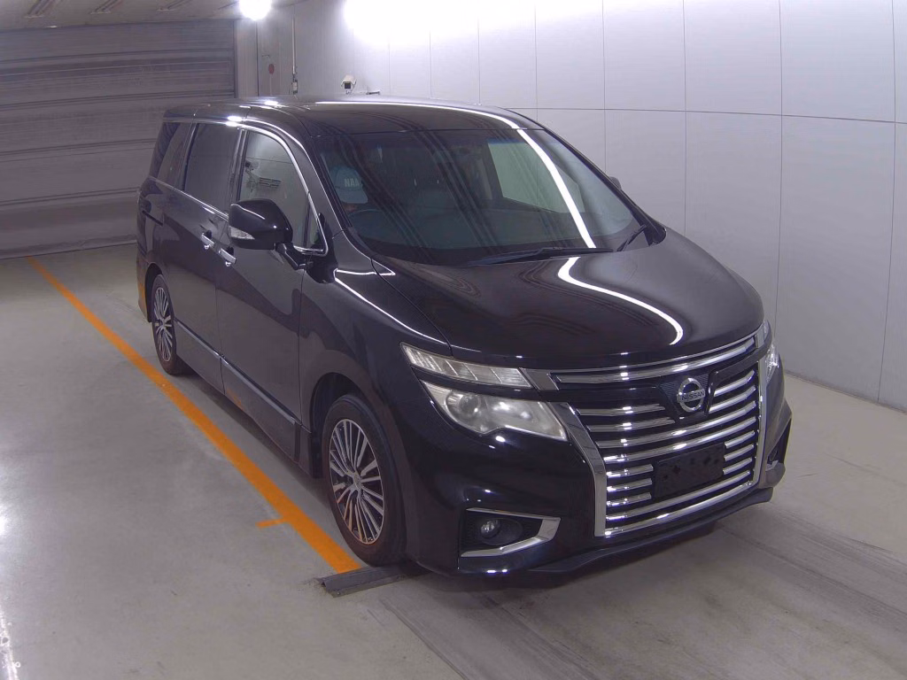 NISSAN ELGRAND