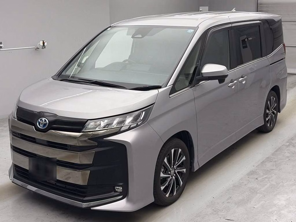 TOYOTA NOAH