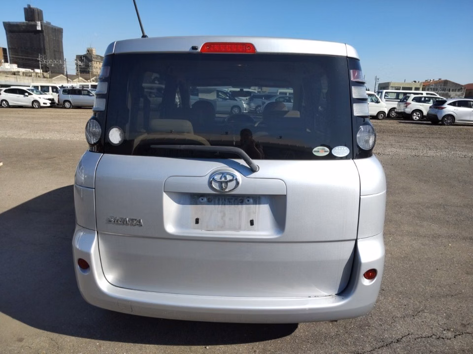 TOYOTA SIENTA