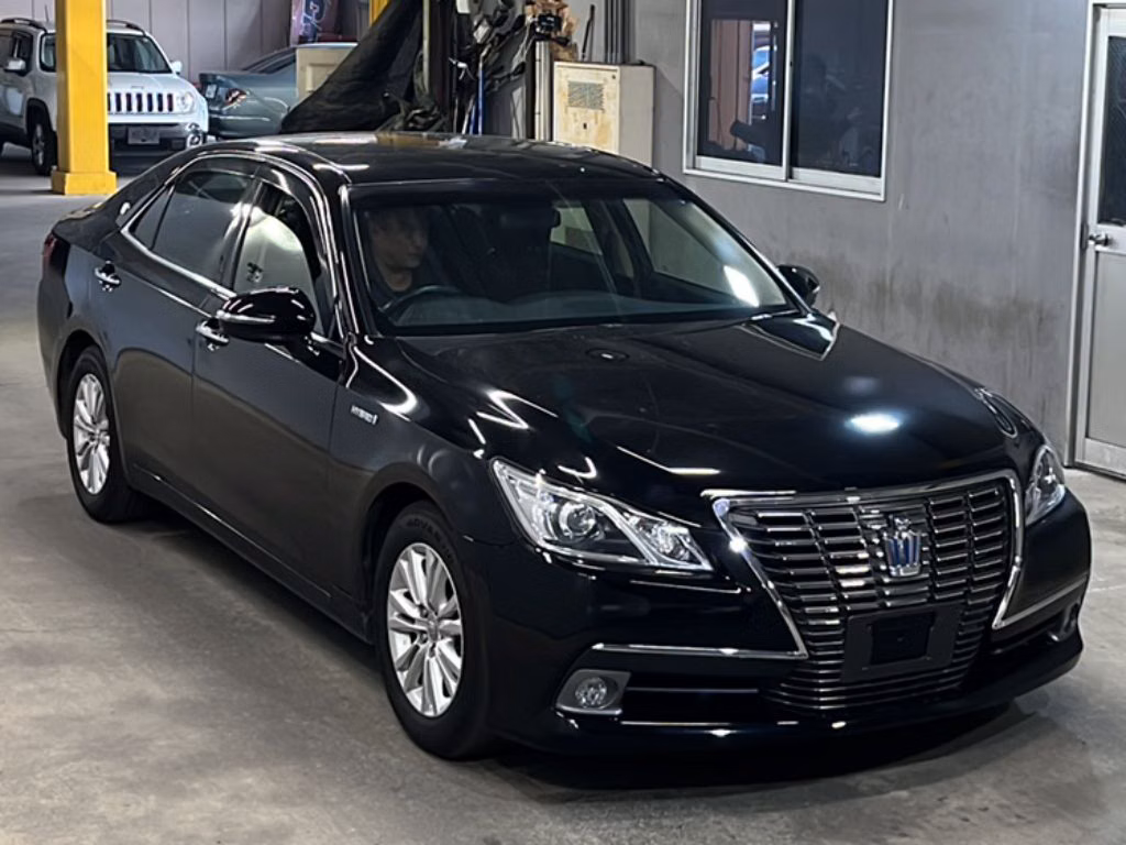 TOYOTA CROWN