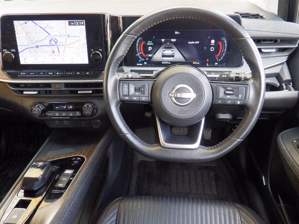 NISSAN AURA