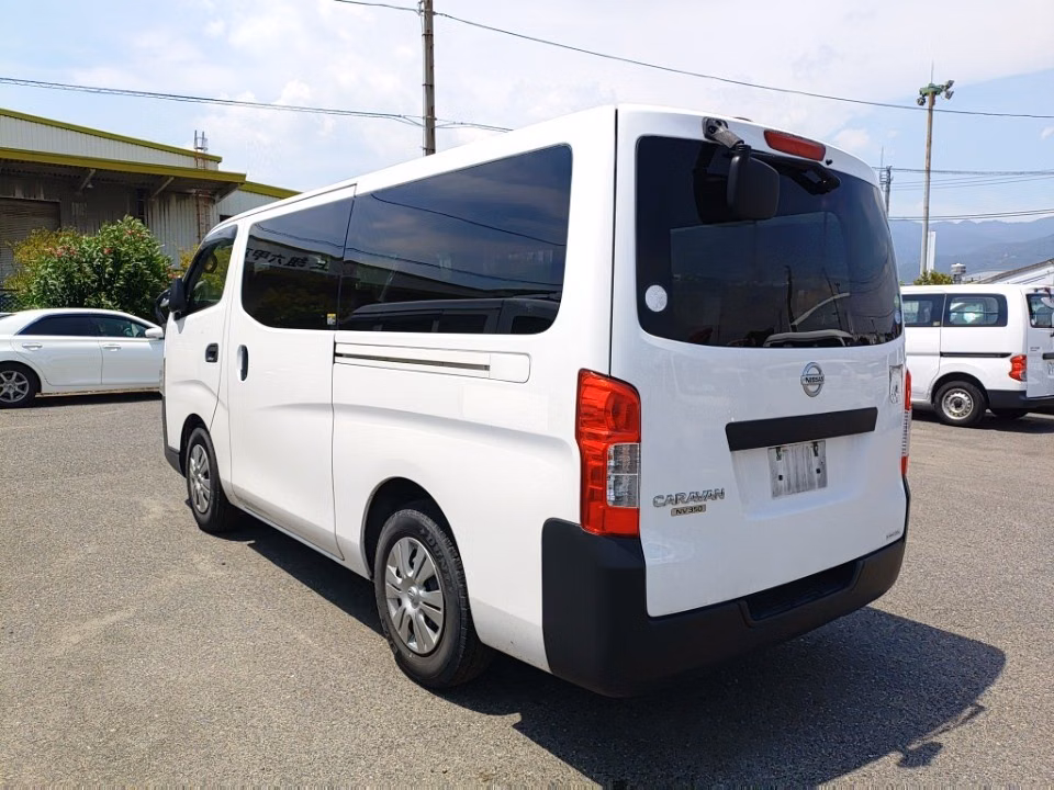 NISSAN NV350 CARAVAN