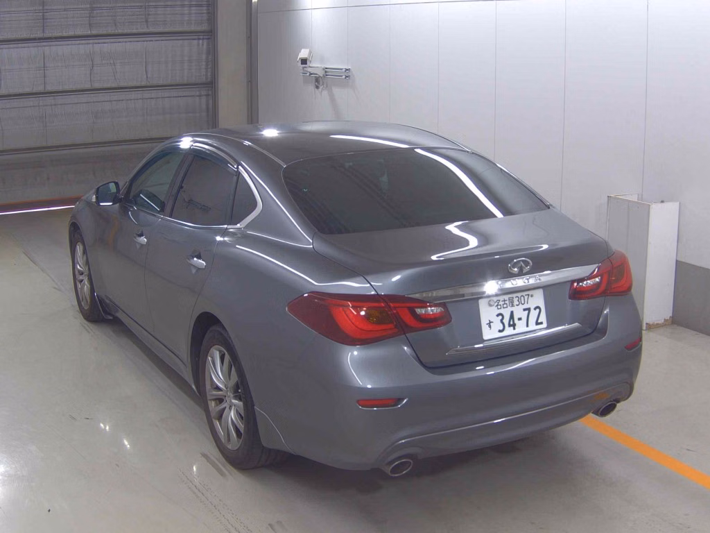 NISSAN FUGA